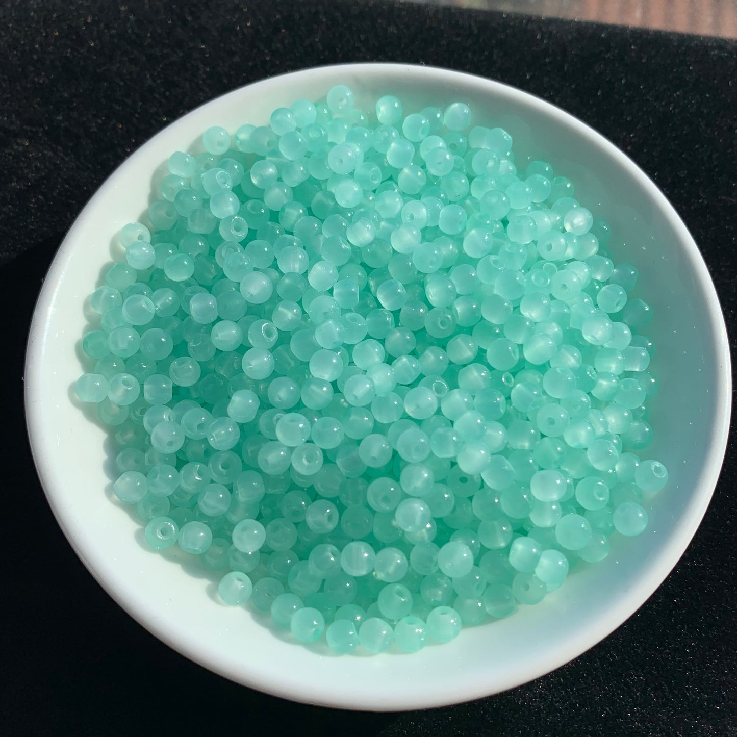Mint Green Glass Cat EYE 4MM BOGO 320pcs/11spoon——BUY 1 GET 1 FREE bead (BOGO95)