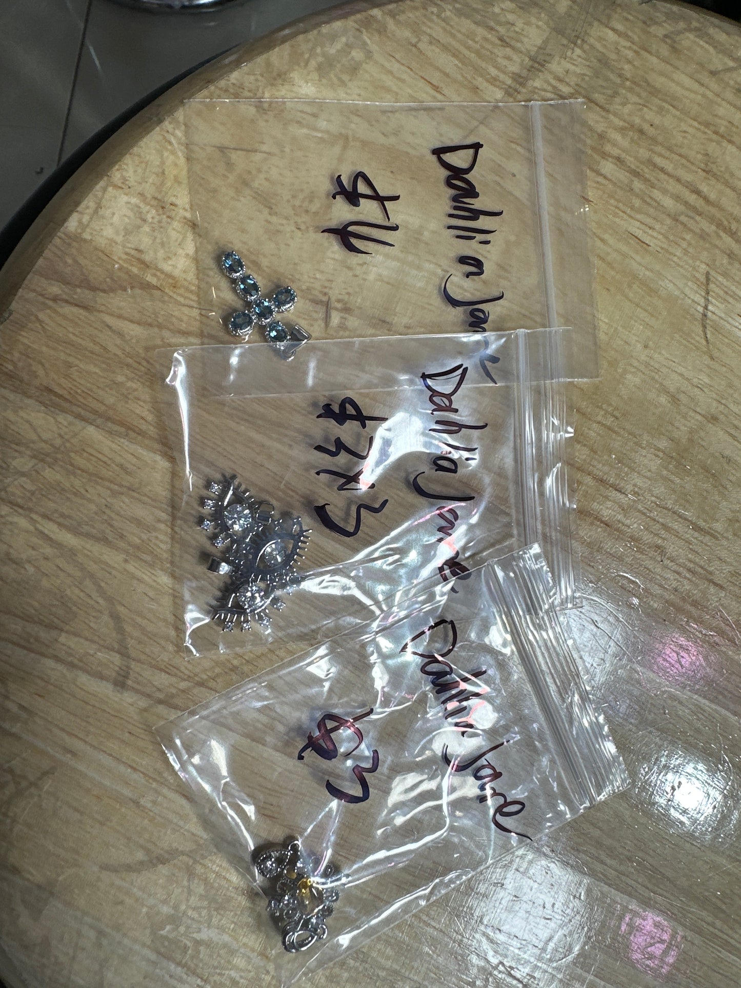 Dahlia Jane/Facebook/Luna 10.31QZH