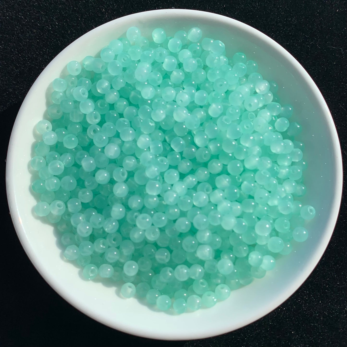 Mint Green Glass Cat EYE 4MM BOGO 320pcs/11spoon——BUY 1 GET 1 FREE bead (BOGO95)