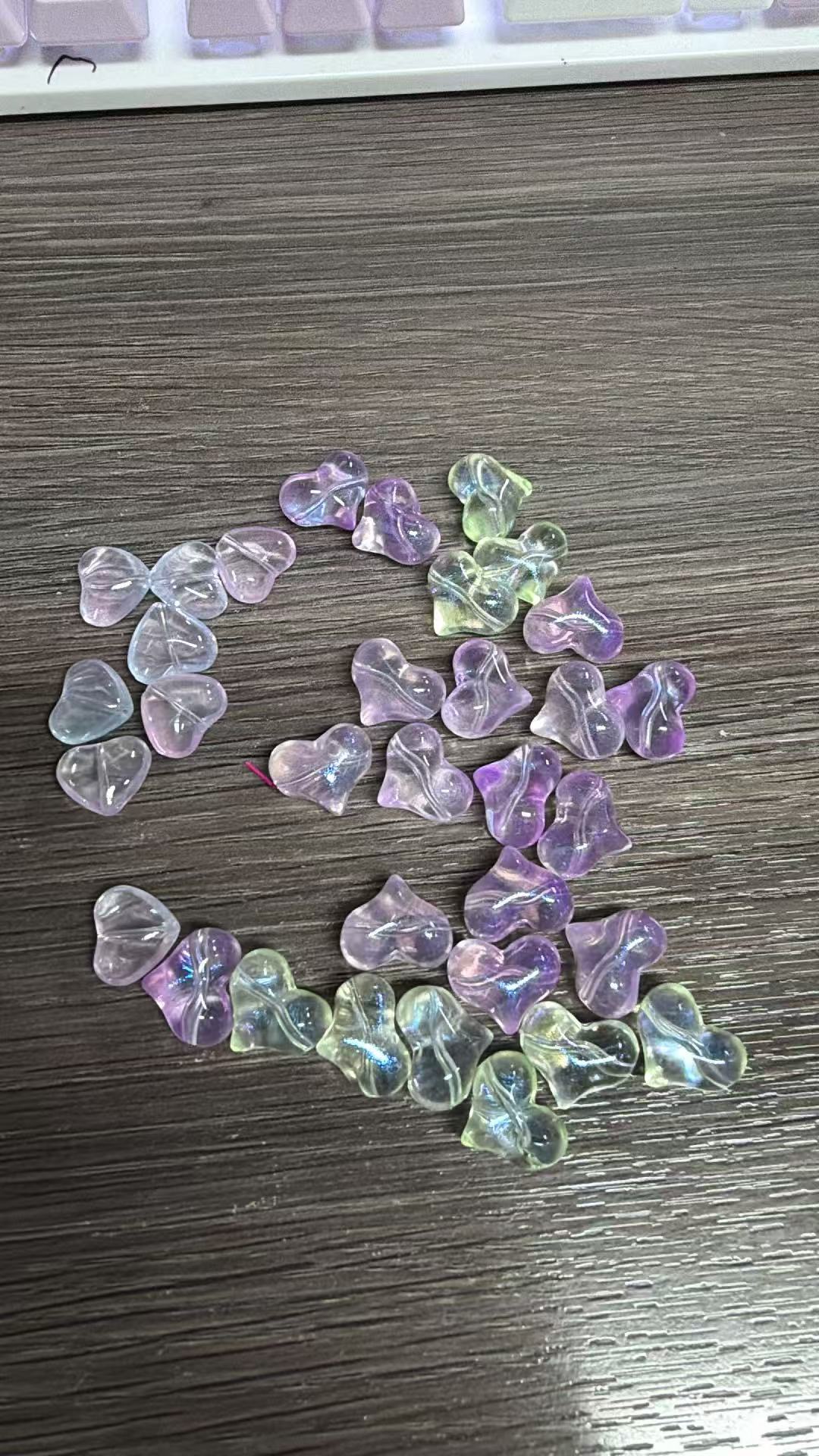 Glass bead