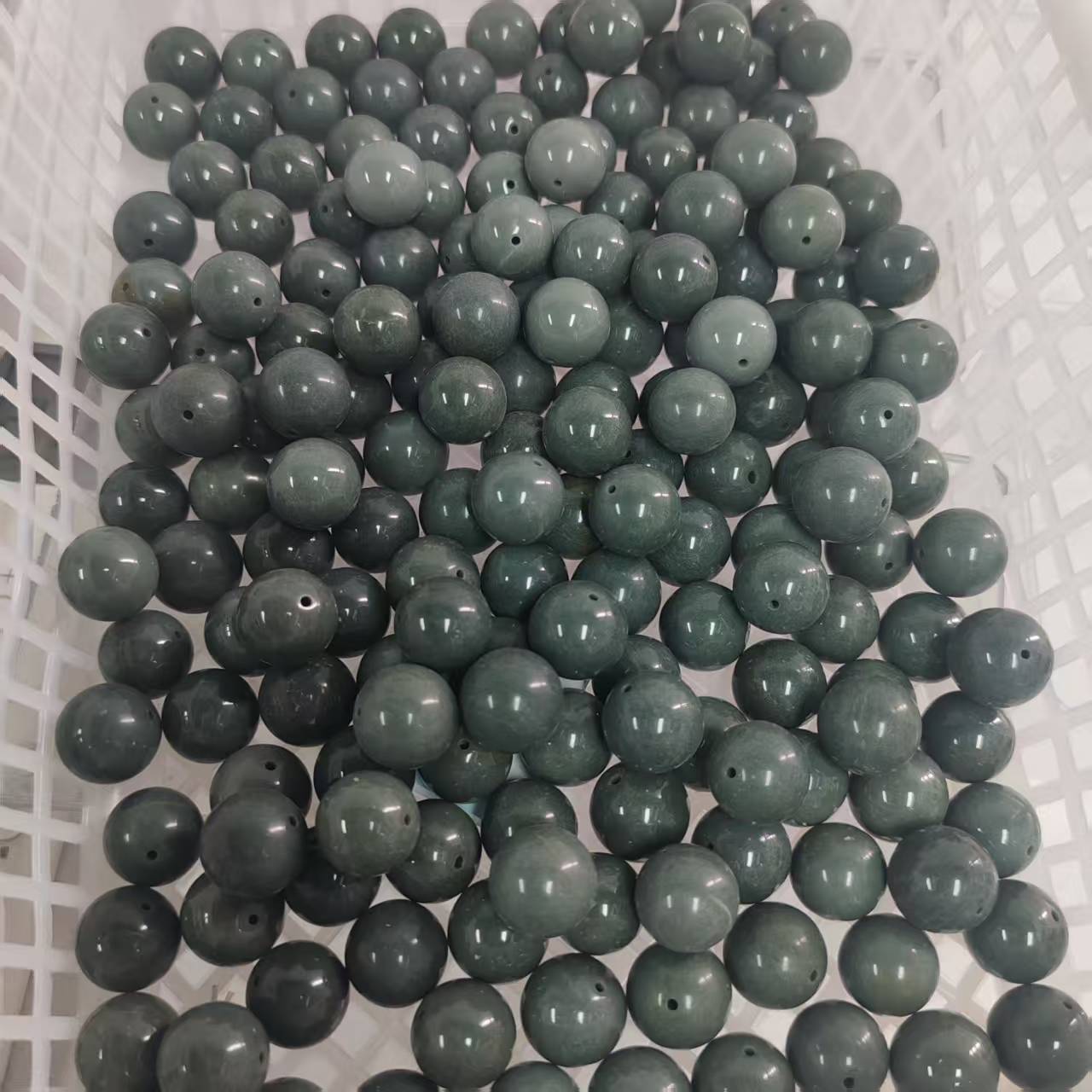 One bowl crystal bead- travis00-can make 6pcs bracelets 9.03