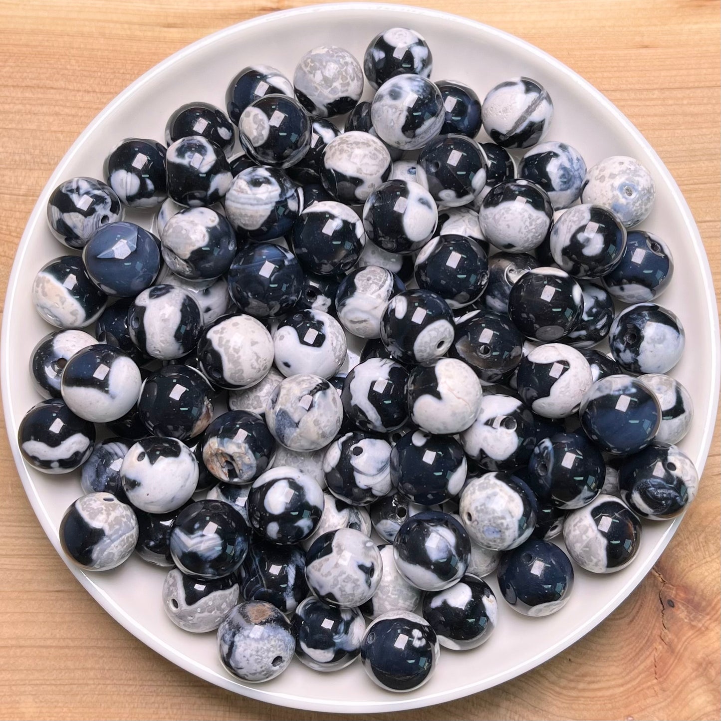 Orca Agate bead 108pcs_ 1 bowl 10mm (TEN17)