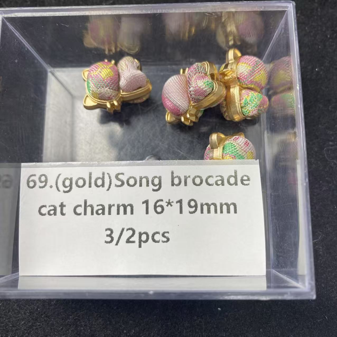 One bowl crystal bead- Felicity-can make 6pcs bracelets 7.25