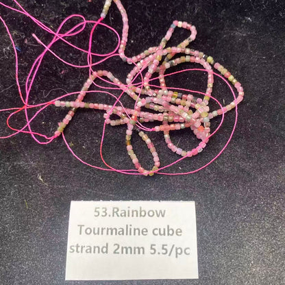 Eine Schale Kristallperlen – Felicity – kann 6 Armbänder herstellen. 6.15