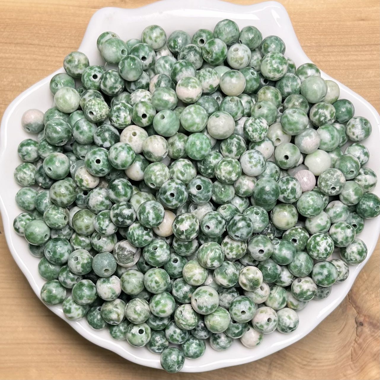 Green Dots Jasper BUY 1 GET 1 FREE crystal bead 168pcs_ 1 bowl 6mm（BOGO59）