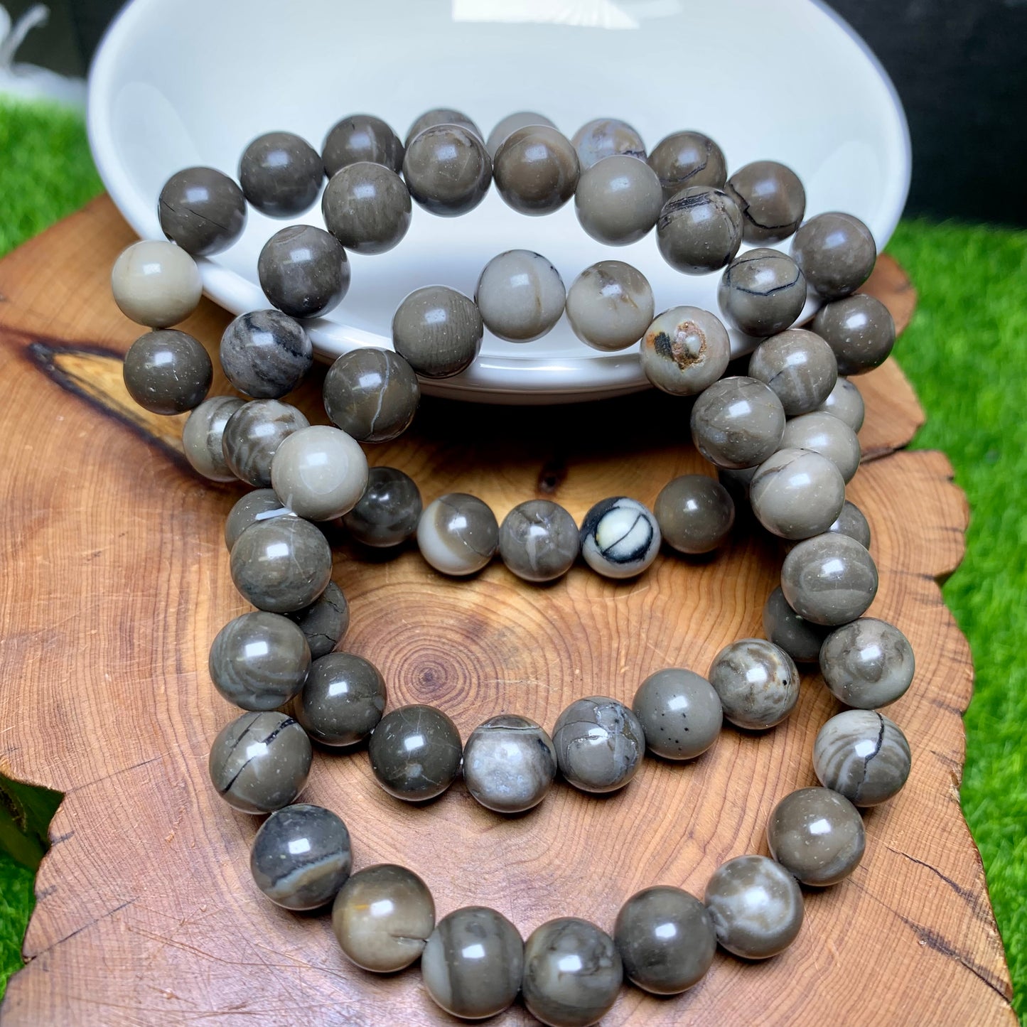 Volcanic agate (uv effect )8mm 1pc (SL240)