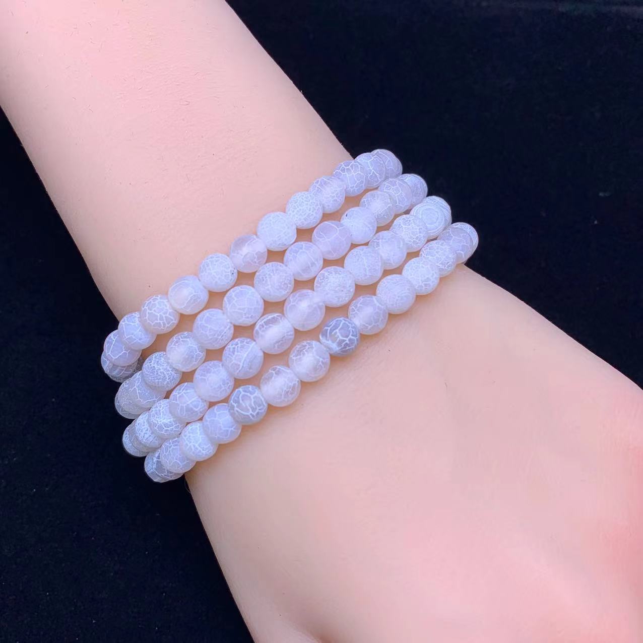 White Lace Agate (vein is man-made)Brcelelt 6mm 1pc (SL379)