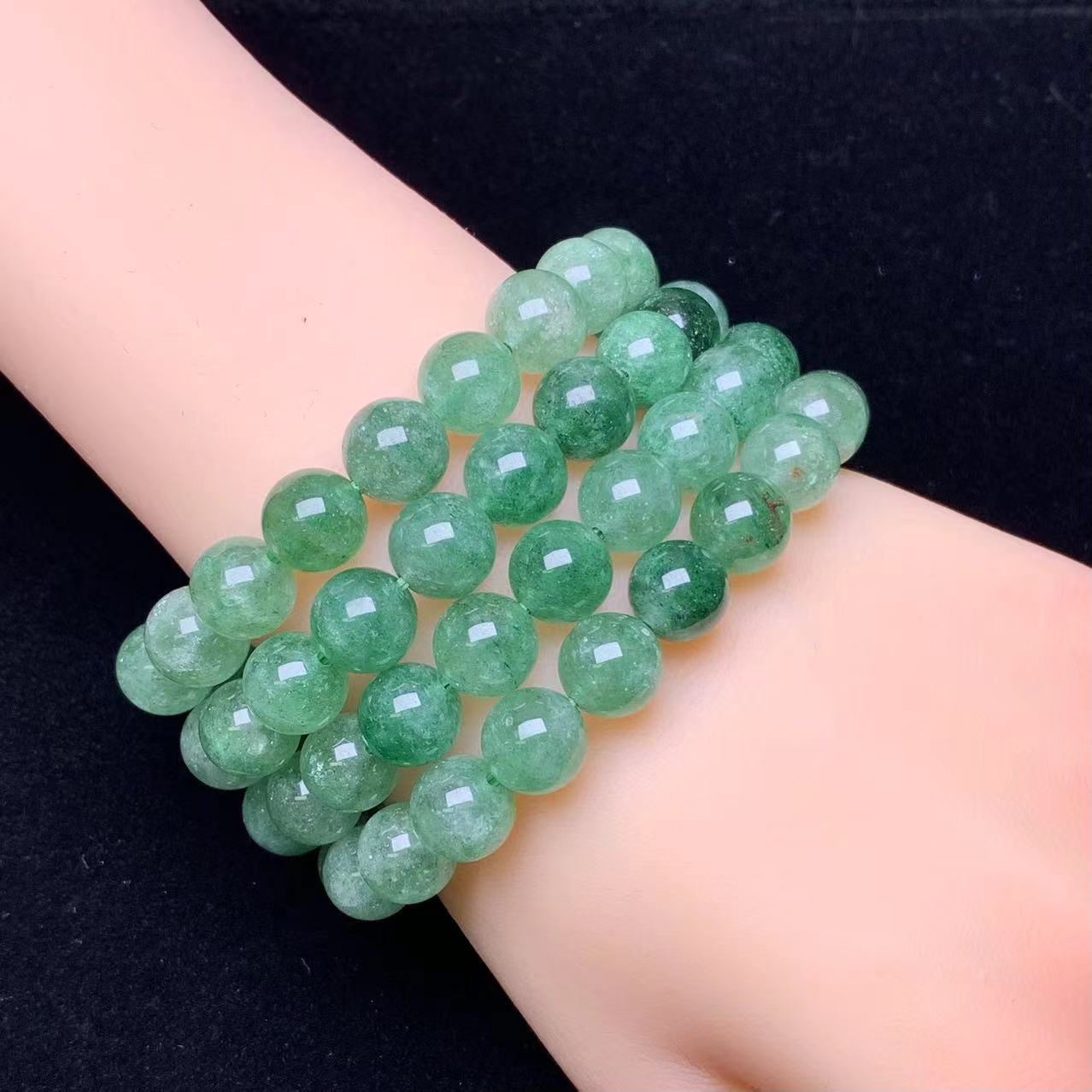 Green Strawberry Quartz  10mm 1pc (SL526)