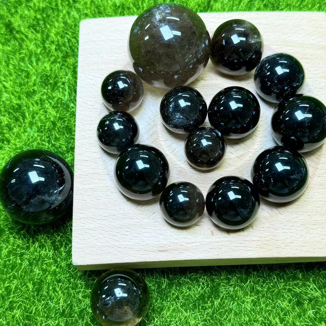 Smoky quartz sphere 200g （10-18pcs）