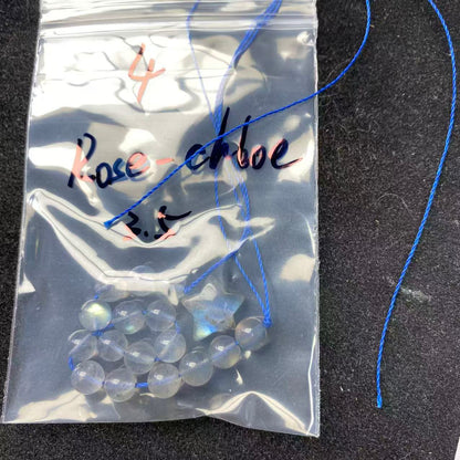 Eine Schale Kristallperlen – Felicity – kann 6 Armbänder herstellen. 6.15