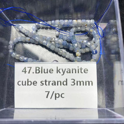 Eine Schale Kristallperlen – Felicity – kann 6 Armbänder herstellen. 6.15