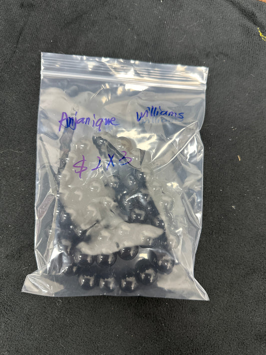 Anjanique Williams/Facebook/Luna 10.8