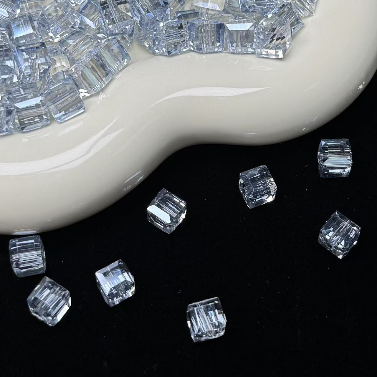 Light Blue Grey Cube Glass Beads 7mm (GL 8)