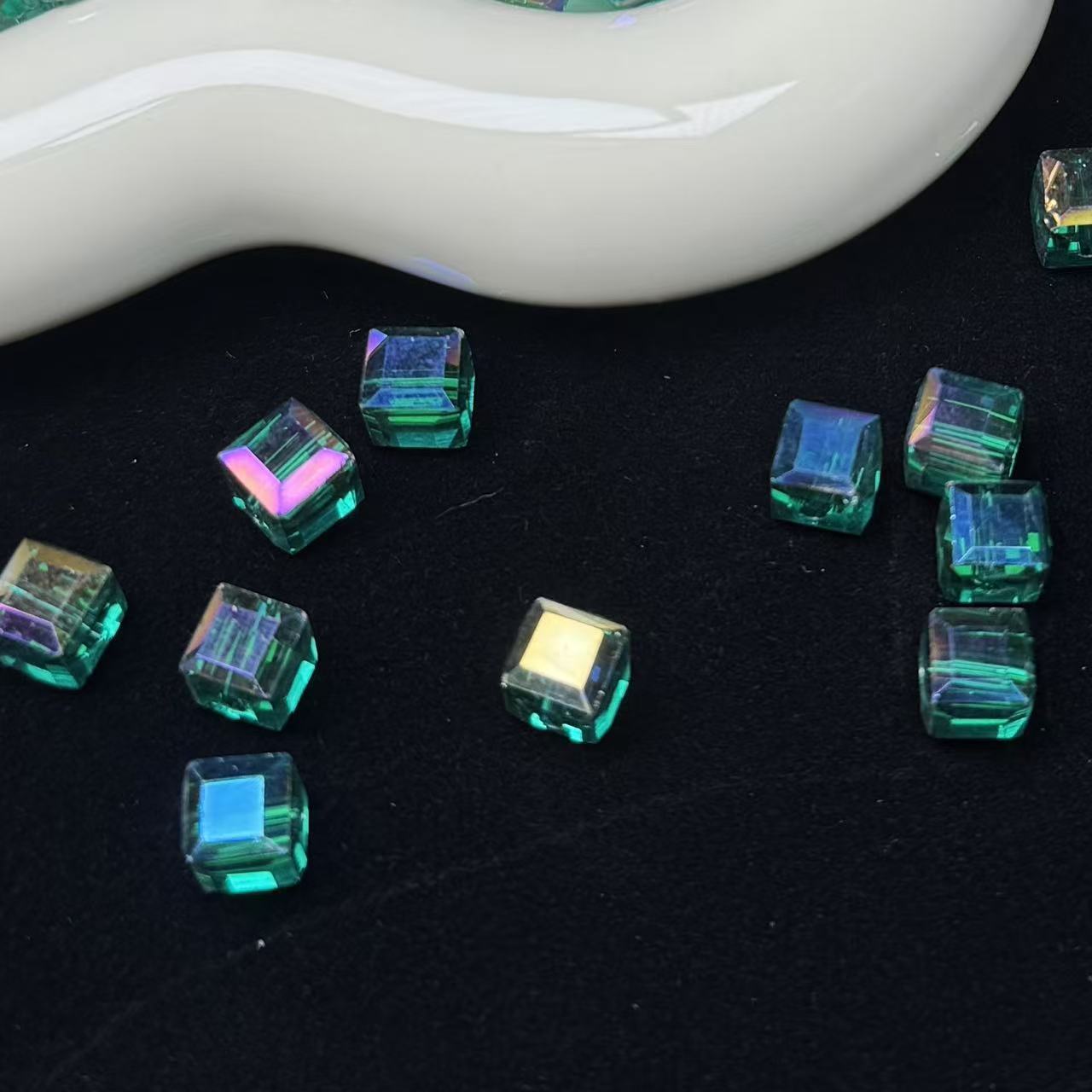 Malachite Green AB Cube Glass Beads 7mm (GL 5)
