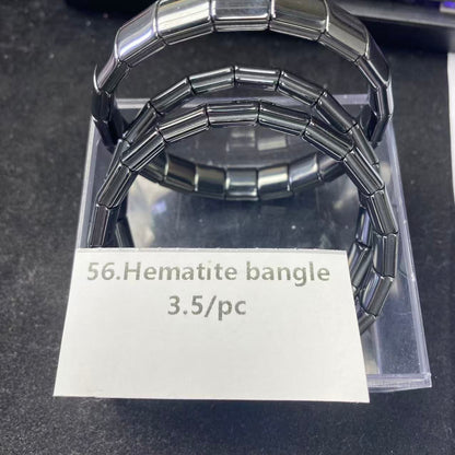 Eine Schale Kristallperlen – Felicity – kann 6 Armbänder herstellen. 6.15