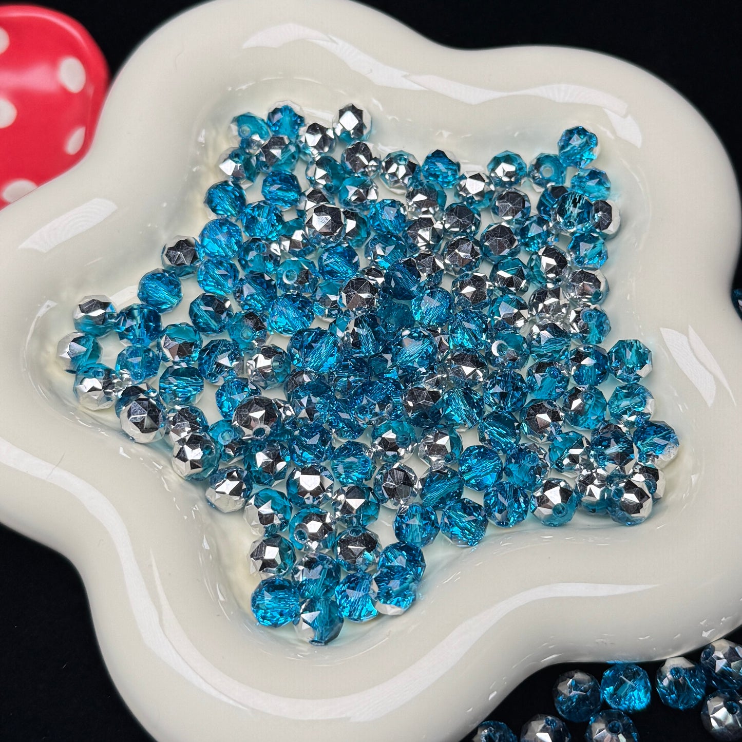 Half Blue Half Silver Flower Glass Beads 8mm (GL25)