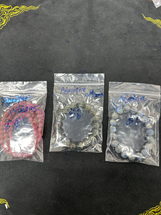 Anjanique Williams/Facebook/Luna 12.30