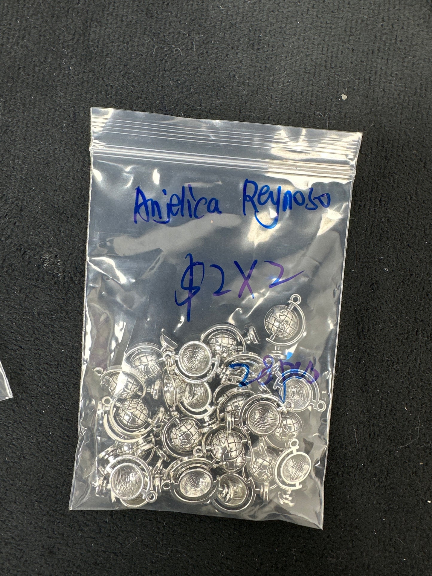 Anjelica reynoso/Facebook/Luna 10.14