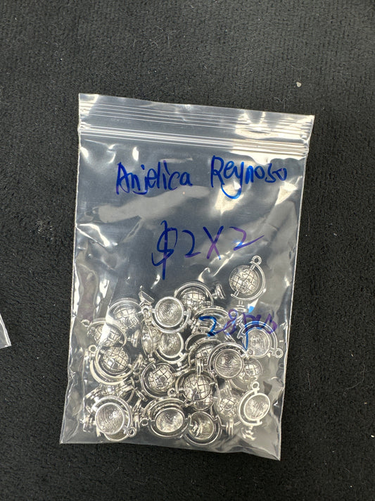 Anjelica reynoso/Facebook/Luna 10.14