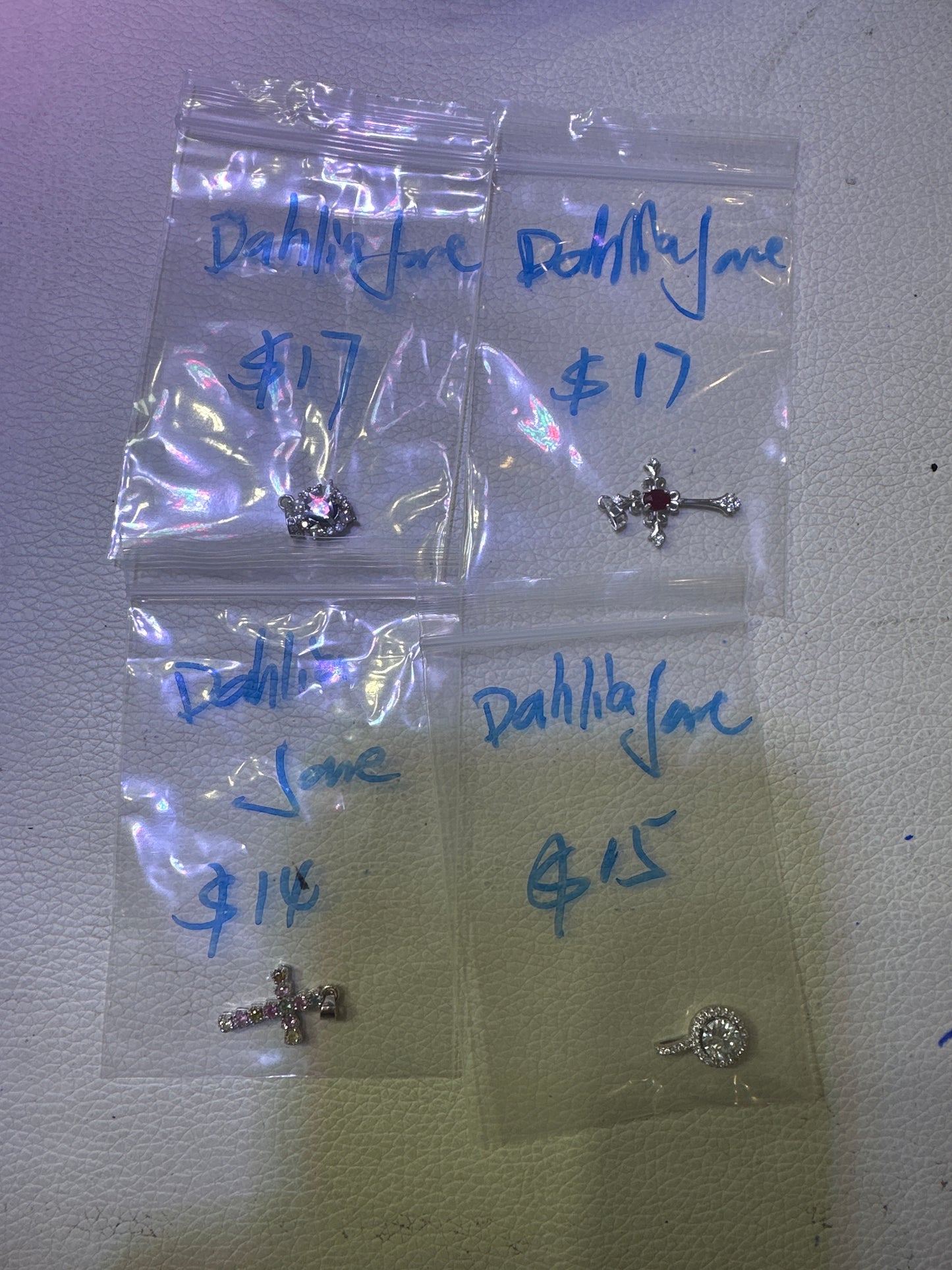 Dahlia Jane/Facebook/Luna 12.31QSSJ