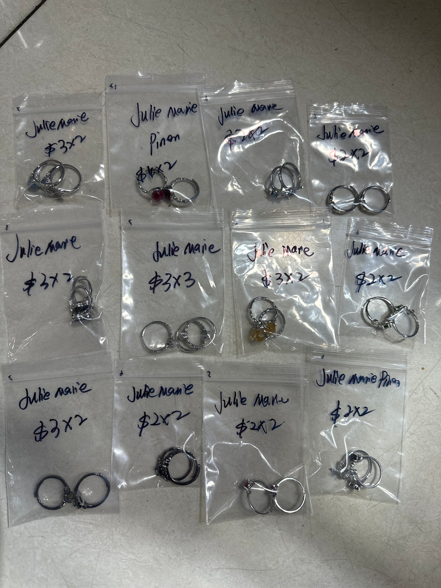 Julie Marie/Facebook/Luna 1.15QZH