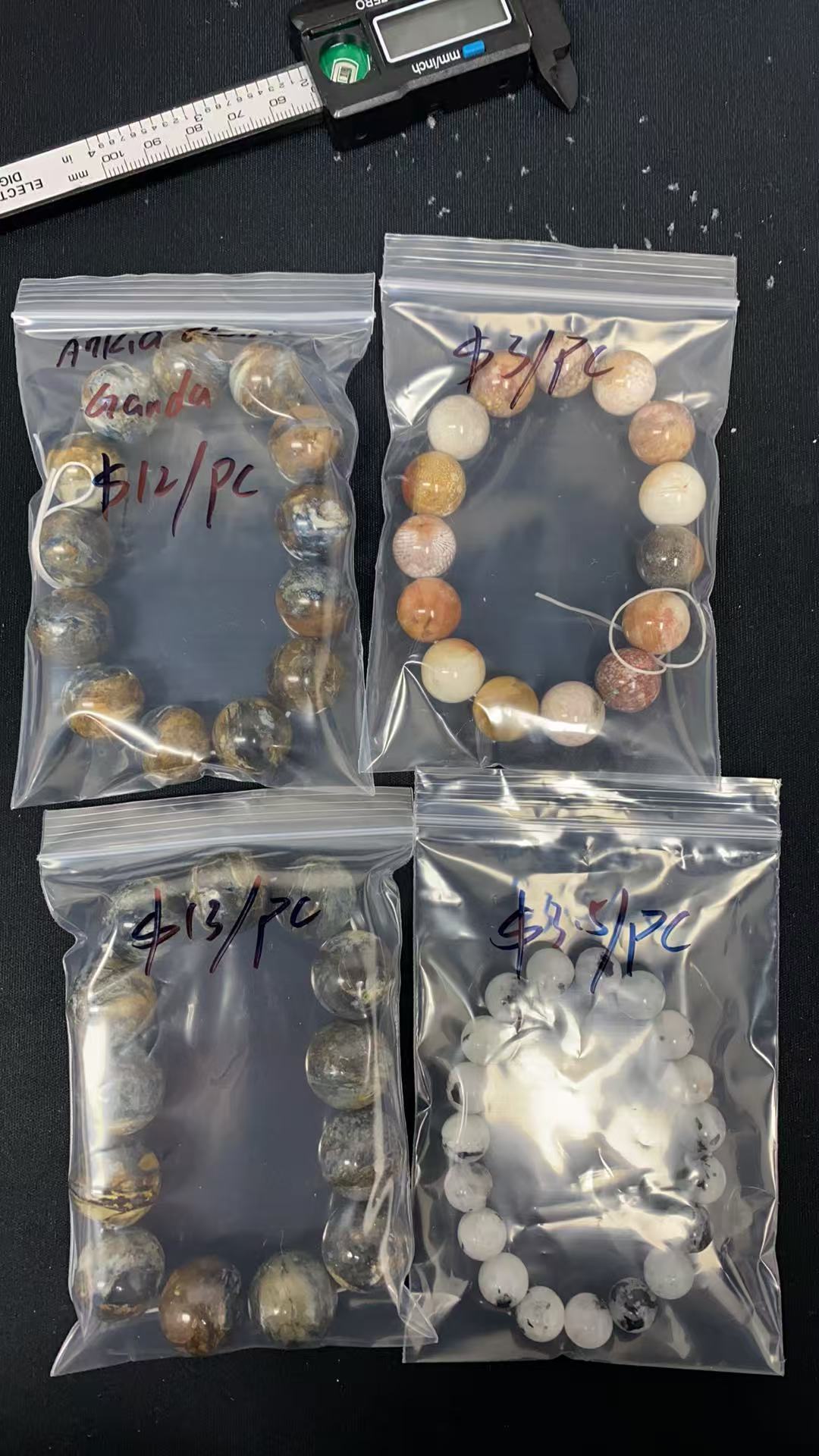 Anika charis Ganda/Facebook/Luna 11.7