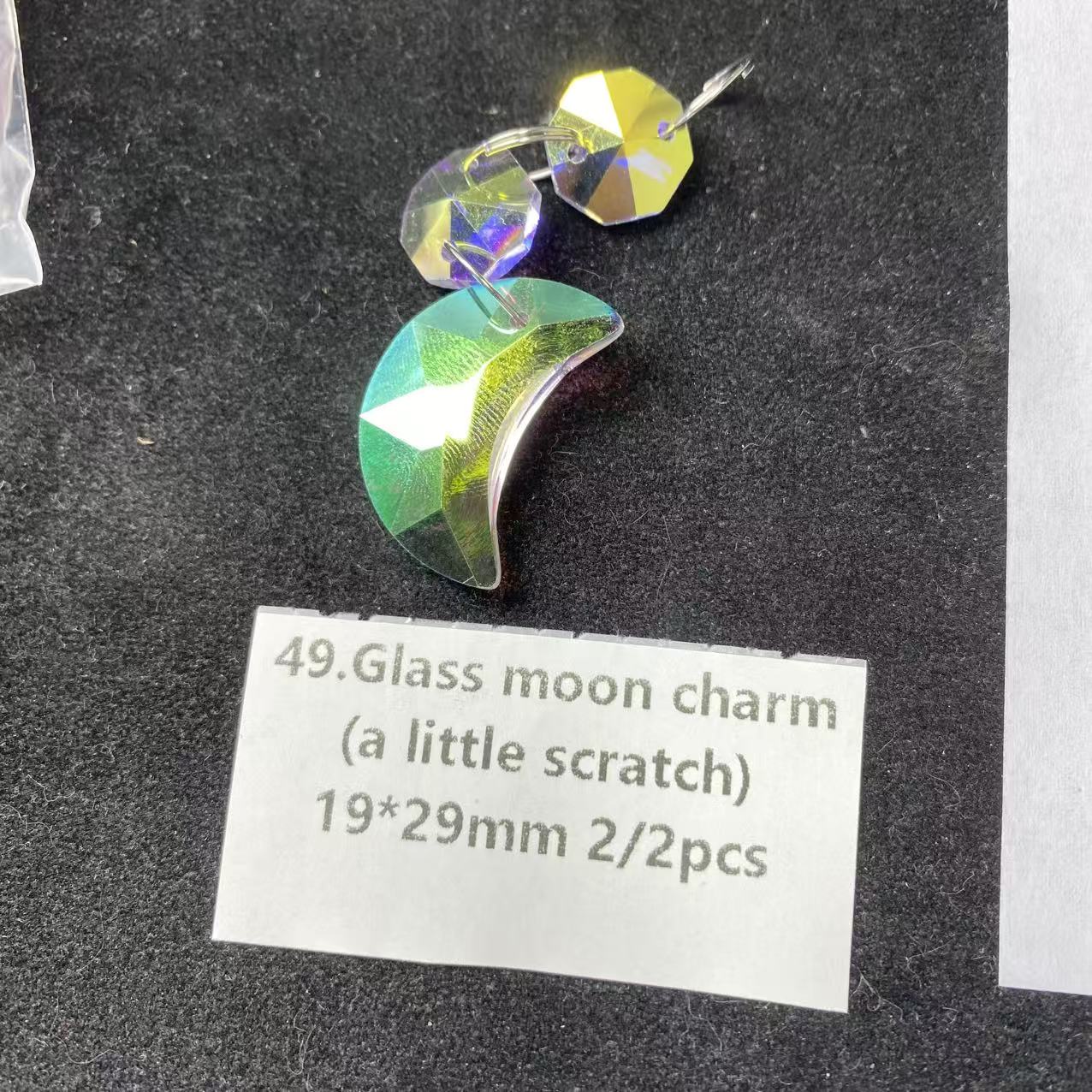 Eine Schale Kristallperlen – Felicity – kann 6 Armbänder herstellen. 6.15