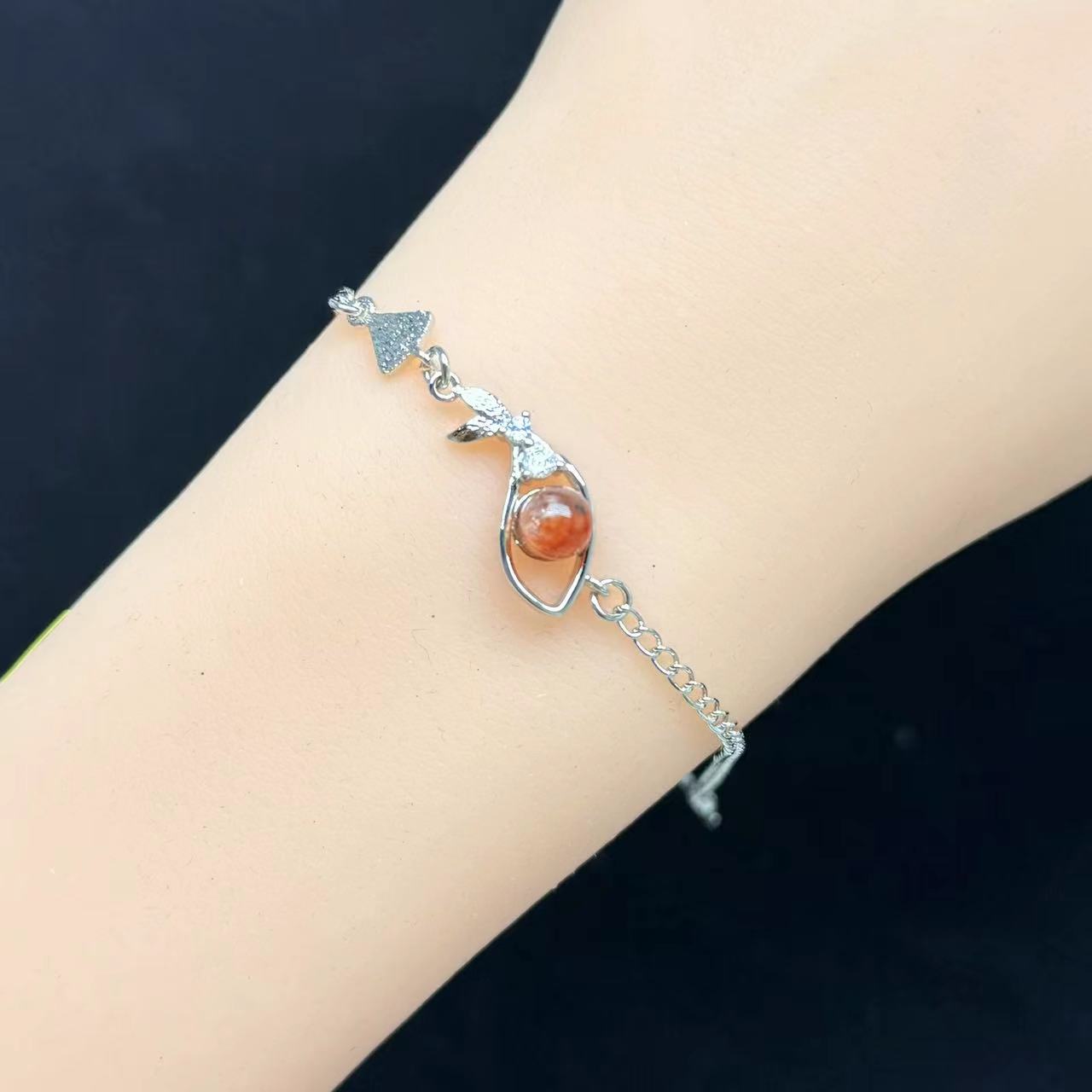 Fire Quartz whale bracelet 1pc